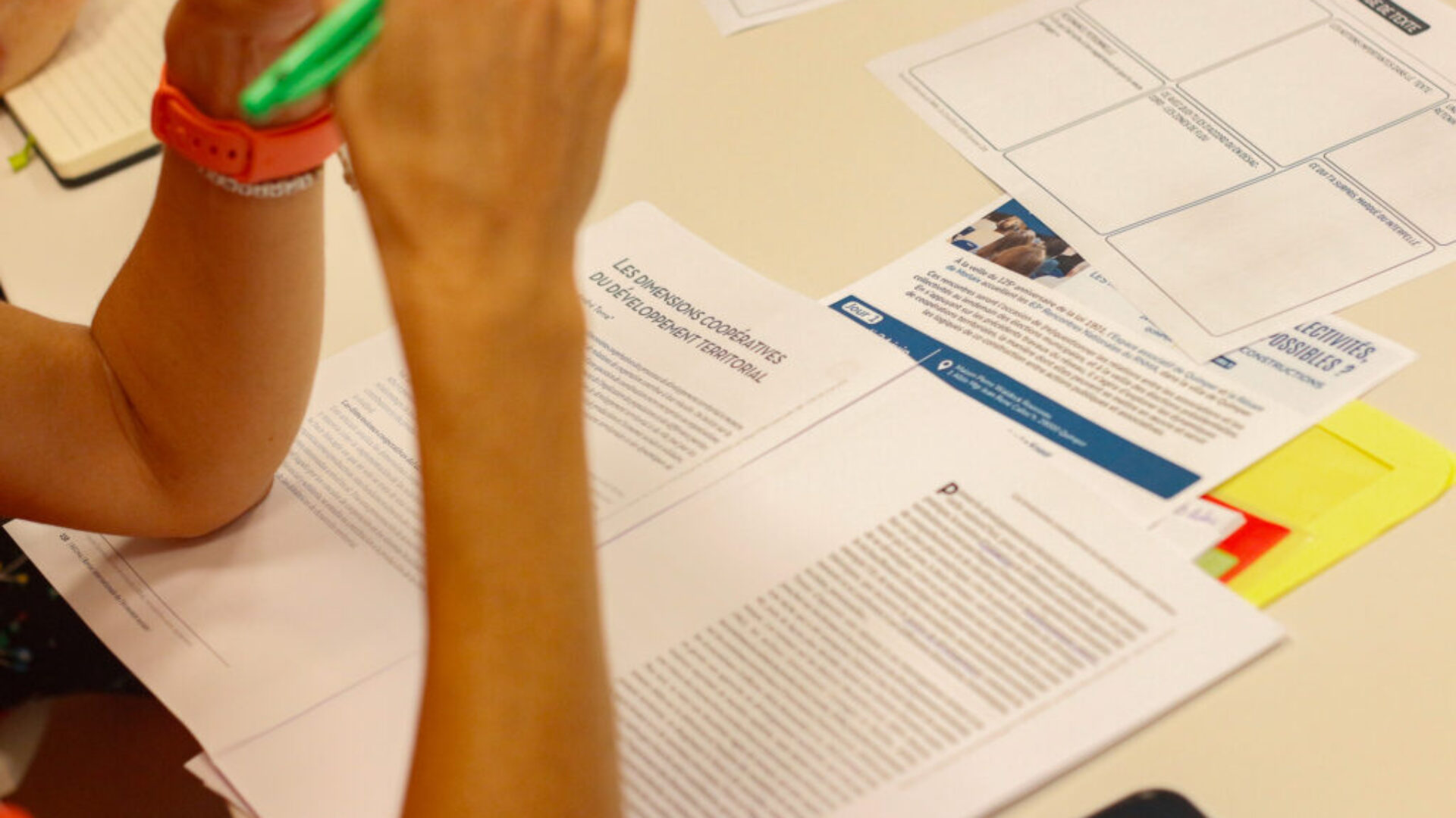 63èmes Rencontres du RNMA : Associations et collectivités, quelles coopérations possibles ? - Arpentage Concentration au maximum lors de l'arpentage...